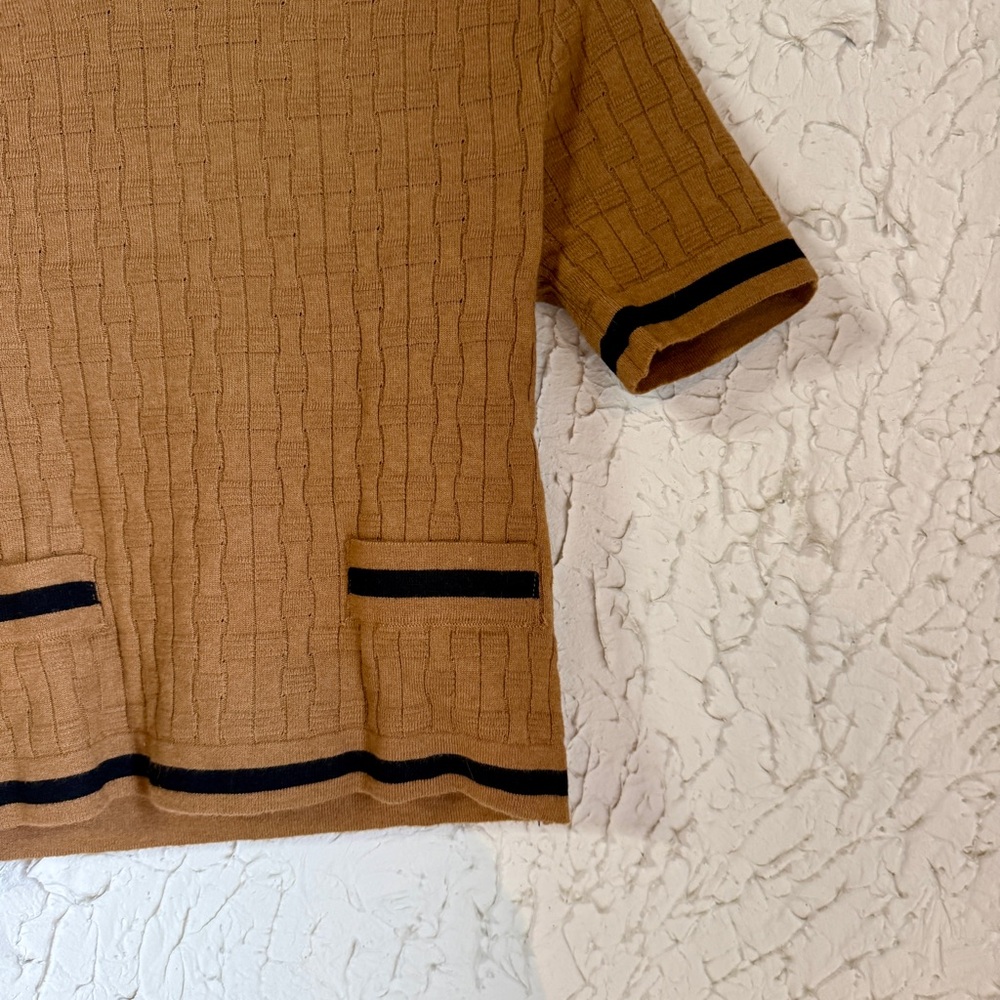 Ellen Tracy Tan and Black Ribbed Short Sleeve crop-Top - Picture 3 of 8